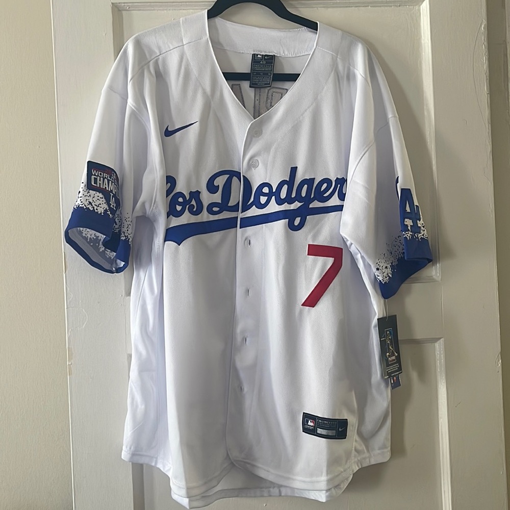 URÍAS DODGER JERSEY